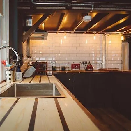 Brooklyn Lodge-3