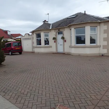 Craigievar Guest House-3