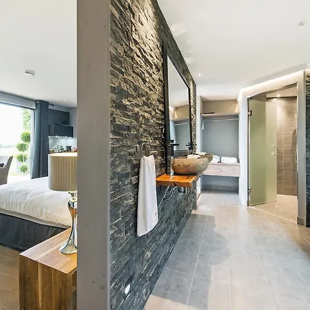 Tinwood Estate Vineyard Lodges-3