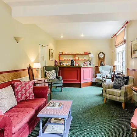 The Garden Hotel - B&B-2
