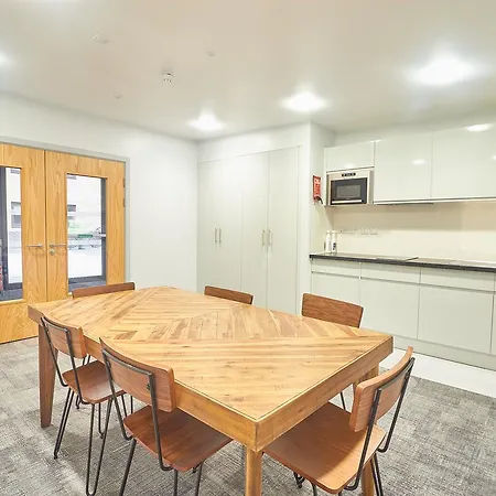 Destiny Student - Meadow Court-3