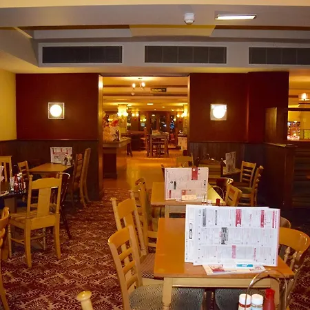 The Golden Acorn Wetherspoon-3
