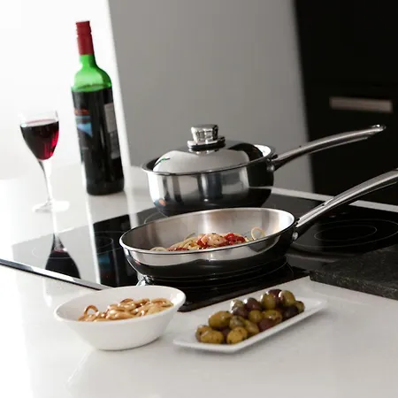 The Spires Serviced Apartments Glasgow-3