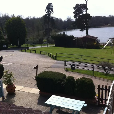 Annexe At Gosfield Lake-2