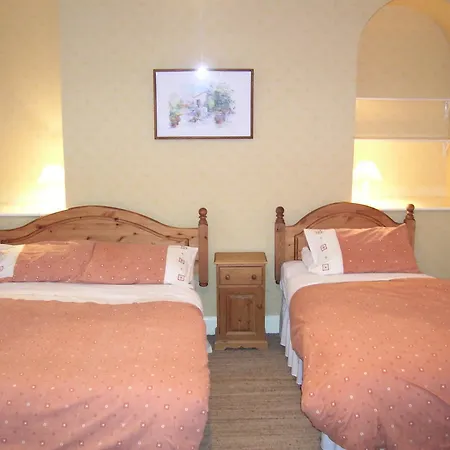 Canterbury Hotel Cottages And Apartment'S-3