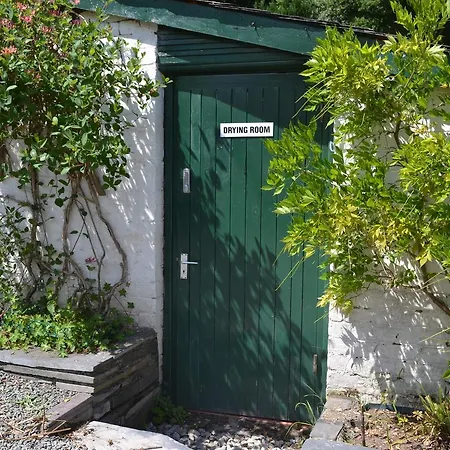 Coed-Y-Fron-2