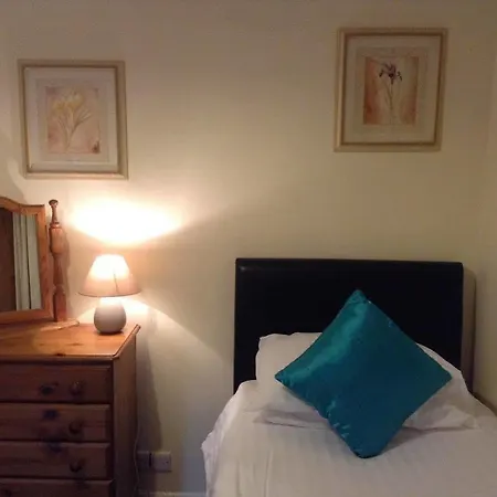 Acomb Lodge-2