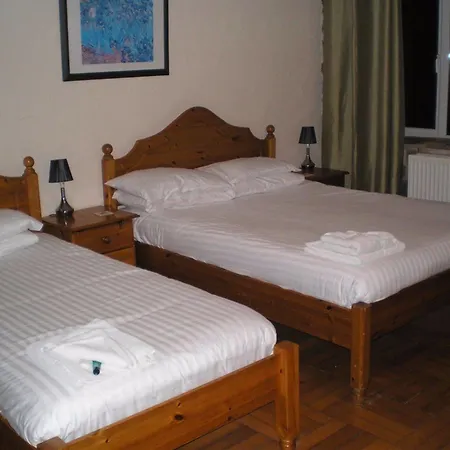 Hadrian Lodge-2