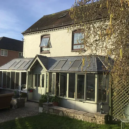 Henwick House Accommodation, Continental Breakfast Included-3