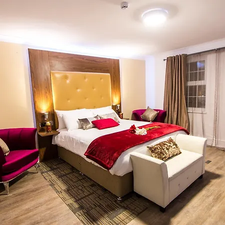 Trivelles Gatwick Hotel & Airport Parking-2