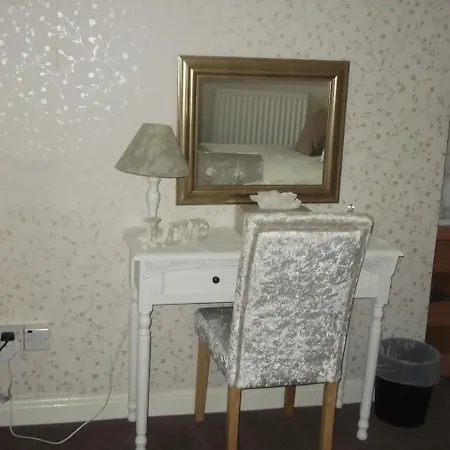 Kirkcroft Guest House-2