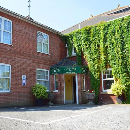 Victoria Lodge Guest House-2