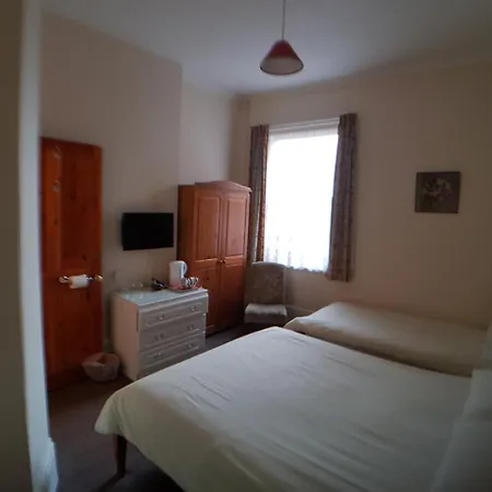 Everley Guest House-2