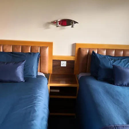Forge Motel & Firehouse Restaurant-3