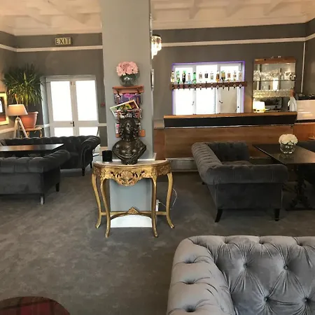 The Hotel Commodore-3