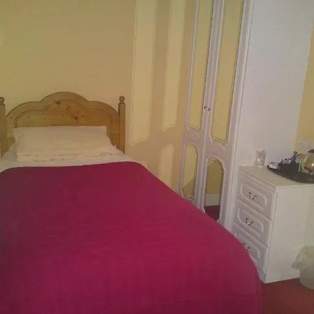 Highgrove Guest House-3