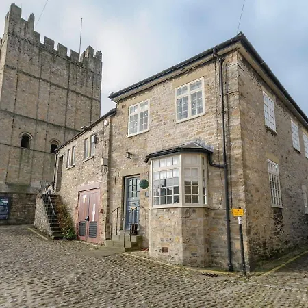 Castle Cottage-2