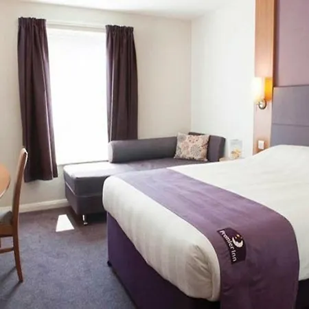 Premier Inn Evesham-2