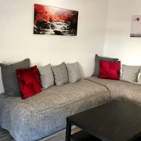 3 Fitzhamon Embankment Apartments Opposite Principality Stadium - Long Stay Offer-2