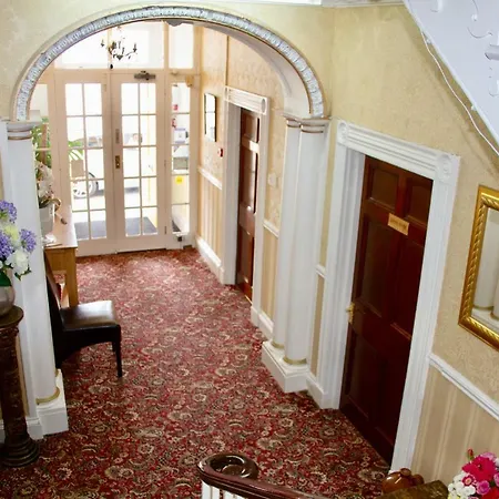 Helmsman Guesthouse-3