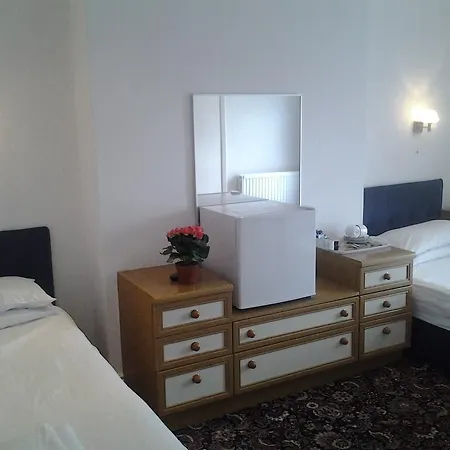 Abingdon Guest Lodge-3