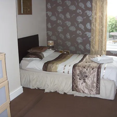 Field View B&B-2
