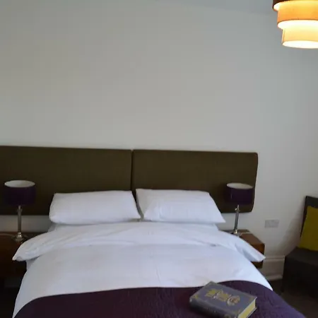 Loriston Guest House-2