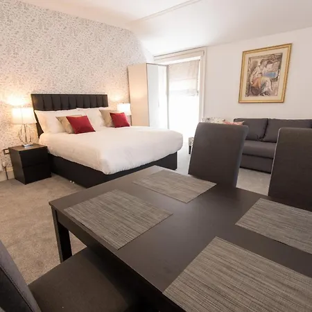 Royal Princes Suites-3