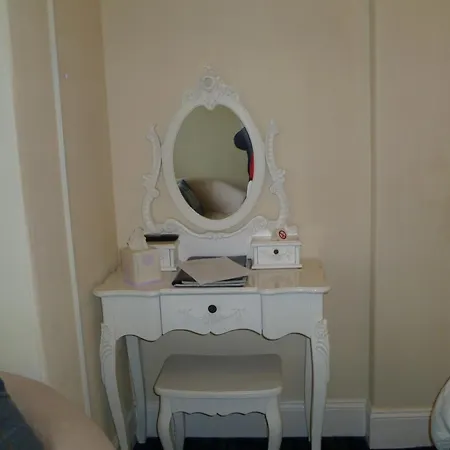 Greenlaw Guest House-2