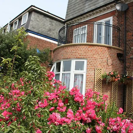 Barons Court-3