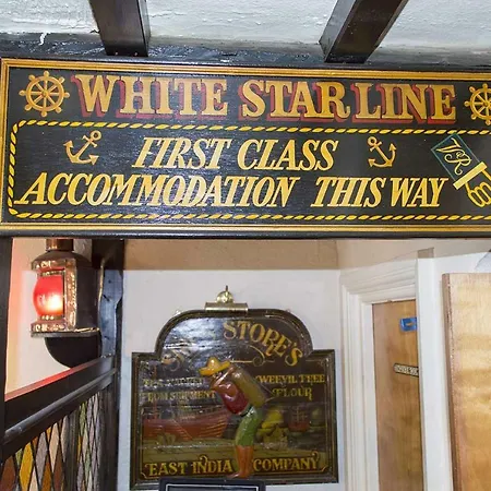 The Liverpool Arms Hotel-2