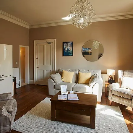 Host & Stay - Havelock Place Apartment-2