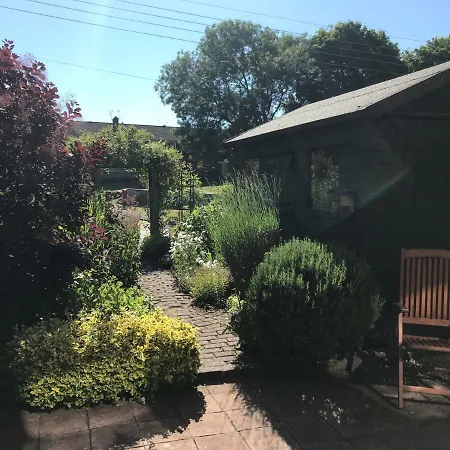 Harvel Cottage-3