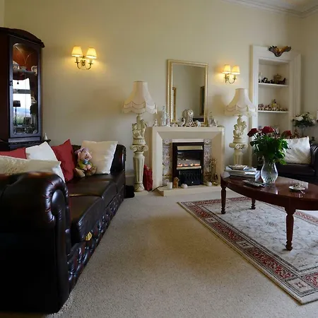 Inverlochy Villas (Adults Only)-3