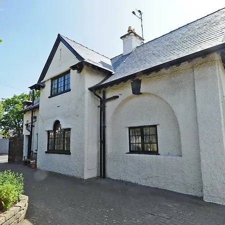 Seaways Cottage Hoylake-2