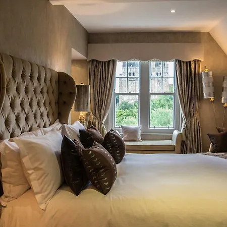 Forty Winks Guest House & Residence-2