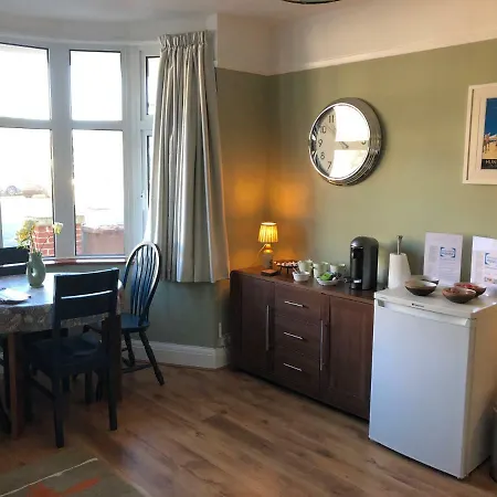 Burlington House Guest House-2