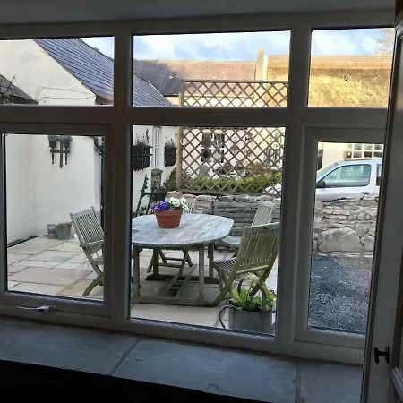 Tracey'S Farmhouse Cottage-3