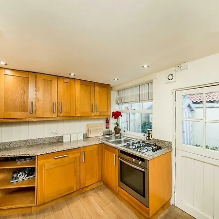 Old Kipper Cottage-2