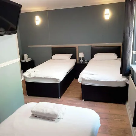 The Dorchester Hotel & Serviced Apartments Free Parking-3