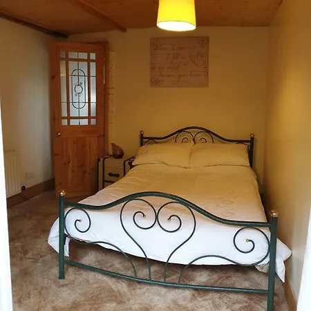 Mona Villa Holiday Home-3