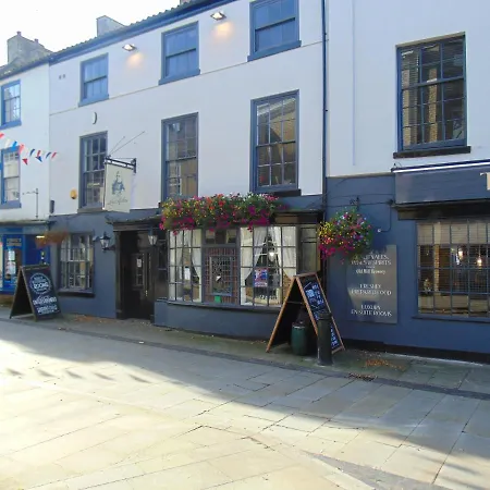 The Lord Nelson-3