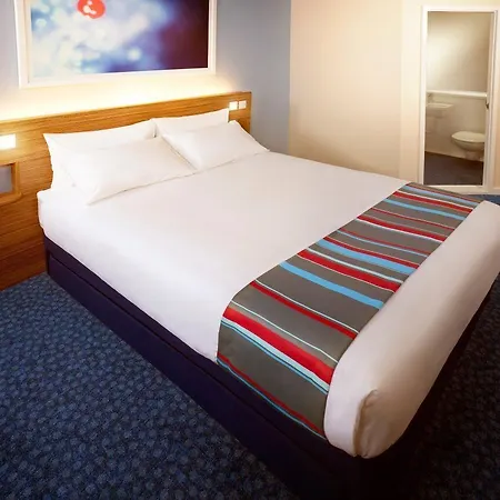 Travelodge Alton Four Marks-2