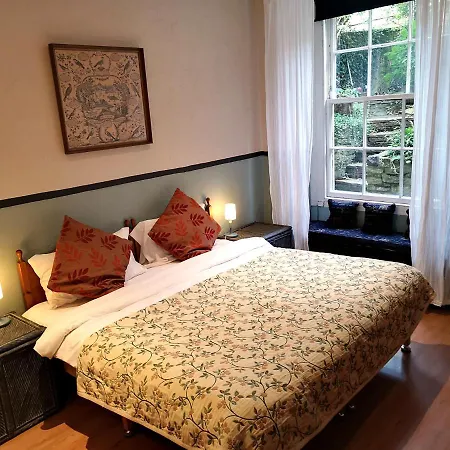 Dene Guest House, New Town-3