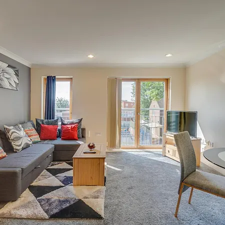 Mica Point City Centre Apartment-3