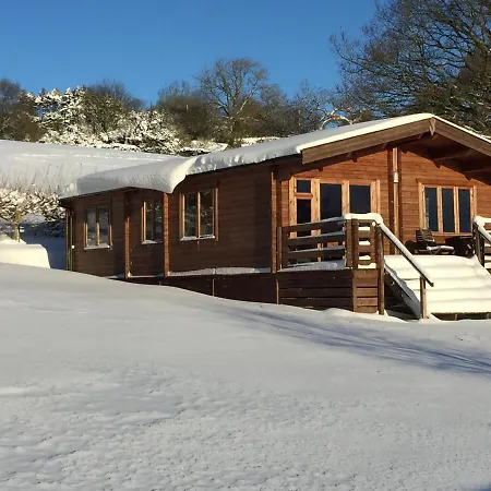 Long Mountain Centre Log Cabins-3