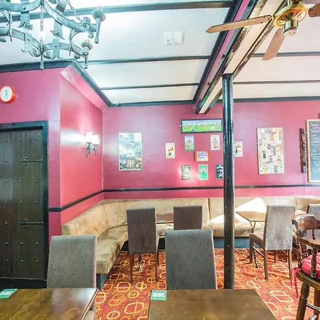 The Ben Mhor Hotel, Bar & Restaurant-2