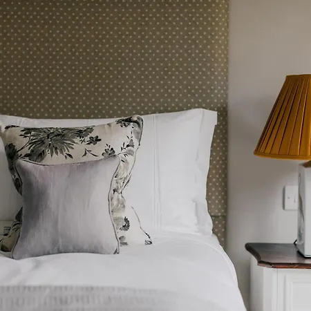 Tyndall Villa Boutique B&B-2