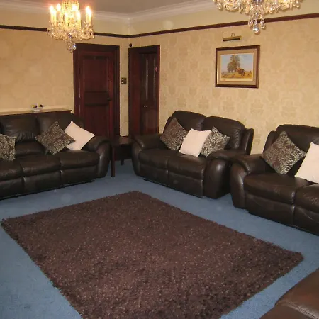 Ashleigh House - Hot Tub, Snooker Table, Sleeps 24-2