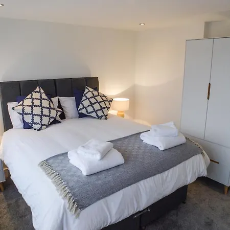 Anstey Heights Apartments-2